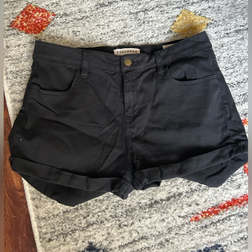 Black Pacsun shorts